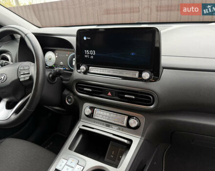 Сірий Хендай Kona Electric, об'ємом двигуна 0 л та пробігом 37 тис. км за 18100 $, фото 27 на Automoto.ua