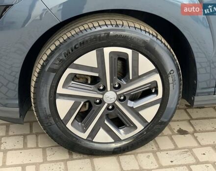 Сірий Хендай Kona Electric, об'ємом двигуна 0 л та пробігом 47 тис. км за 17355 $, фото 12 на Automoto.ua