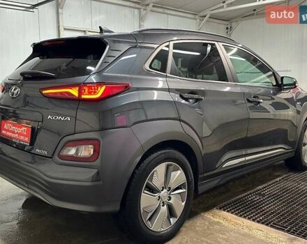 Серый Хендай Kona Electric, объемом двигателя 0 л и пробегом 65 тыс. км за 19900 $, фото 25 на Automoto.ua