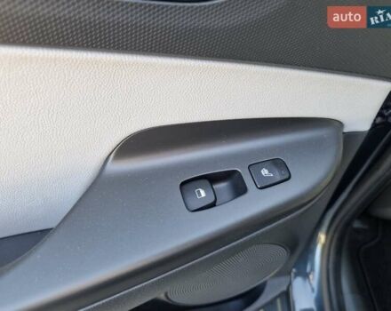 Серый Хендай Kona Electric, объемом двигателя 0 л и пробегом 42 тыс. км за 21500 $, фото 22 на Automoto.ua