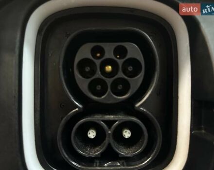 Серый Хендай Kona Electric, объемом двигателя 0 л и пробегом 65 тыс. км за 19900 $, фото 19 на Automoto.ua