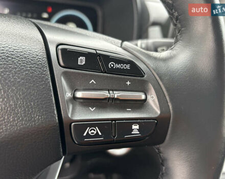 Сірий Хендай Kona Electric, об'ємом двигуна 0 л та пробігом 52 тис. км за 16450 $, фото 36 на Automoto.ua