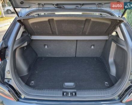 Серый Хендай Kona Electric, объемом двигателя 0 л и пробегом 42 тыс. км за 21500 $, фото 7 на Automoto.ua