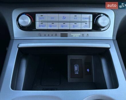 Сірий Хендай Kona Electric, об'ємом двигуна 0 л та пробігом 83 тис. км за 19900 $, фото 70 на Automoto.ua