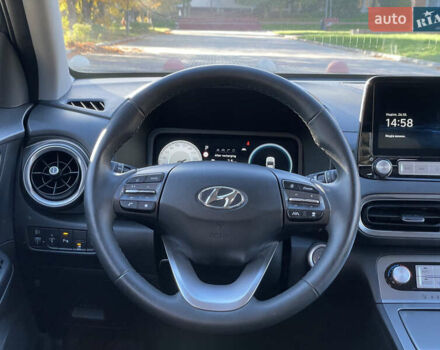 Серый Хендай Kona Electric, объемом двигателя 0 л и пробегом 48 тыс. км за 17390 $, фото 26 на Automoto.ua