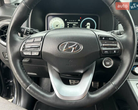 Сірий Хендай Kona Electric, об'ємом двигуна 0 л та пробігом 52 тис. км за 16450 $, фото 33 на Automoto.ua