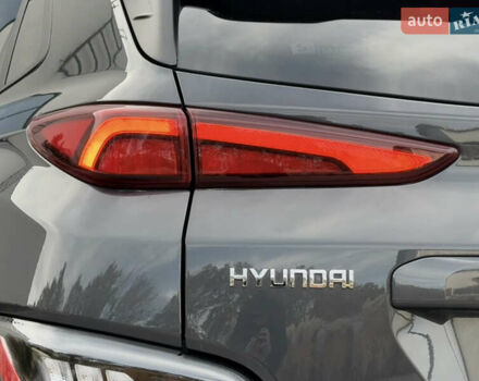 Серый Хендай Kona Electric, объемом двигателя 0 л и пробегом 87 тыс. км за 19552 $, фото 43 на Automoto.ua