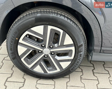 Сірий Хендай Kona Electric, об'ємом двигуна 0 л та пробігом 52 тис. км за 16450 $, фото 75 на Automoto.ua