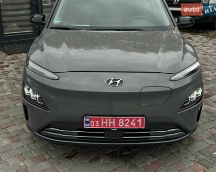 Серый Хендай Kona Electric, объемом двигателя 0 л и пробегом 65 тыс. км за 17999 $, фото 12 на Automoto.ua