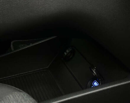 Серый Хендай Kona Electric, объемом двигателя 0 л и пробегом 63 тыс. км за 17900 $, фото 35 на Automoto.ua