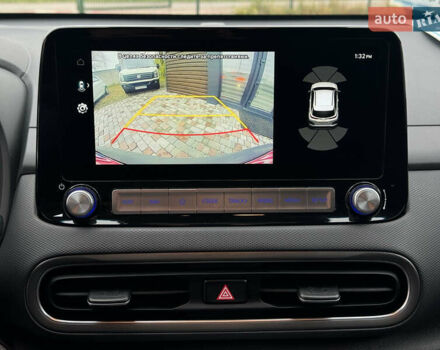 Серый Хендай Kona Electric, объемом двигателя 0 л и пробегом 65 тыс. км за 17999 $, фото 33 на Automoto.ua