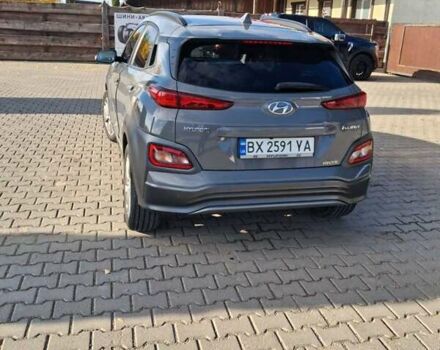 Серый Хендай Kona Electric, объемом двигателя 0 л и пробегом 45 тыс. км за 15999 $, фото 19 на Automoto.ua