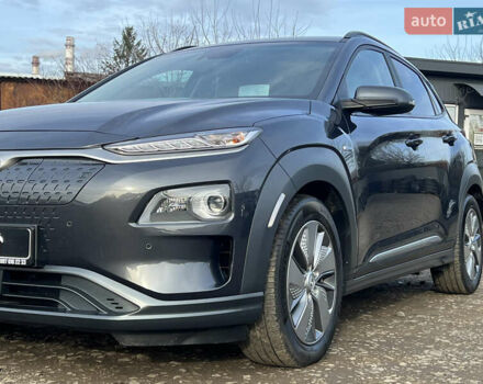 Серый Хендай Kona Electric, объемом двигателя 0 л и пробегом 72 тыс. км за 20154 $, фото 10 на Automoto.ua