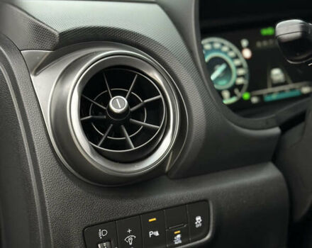 Серый Хендай Kona Electric, объемом двигателя 0 л и пробегом 63 тыс. км за 18450 $, фото 19 на Automoto.ua