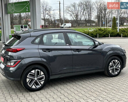 Сірий Хендай Kona Electric, об'ємом двигуна 0 л та пробігом 52 тис. км за 16450 $, фото 4 на Automoto.ua