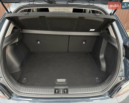 Сірий Хендай Kona Electric, об'ємом двигуна 0 л та пробігом 37 тис. км за 18100 $, фото 18 на Automoto.ua