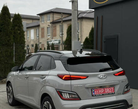 Серый Хендай Kona Electric, объемом двигателя 0 л и пробегом 63 тыс. км за 18450 $, фото 5 на Automoto.ua