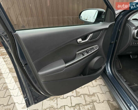 Сірий Хендай Kona Electric, об'ємом двигуна 0 л та пробігом 37 тис. км за 18100 $, фото 20 на Automoto.ua