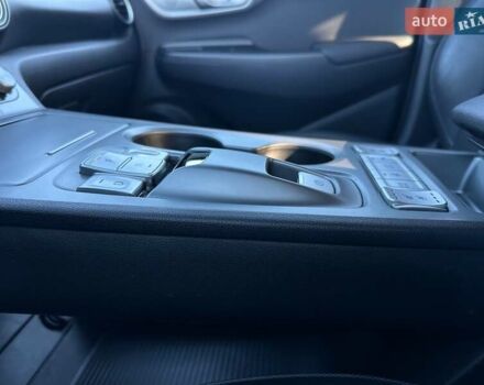 Сірий Хендай Kona Electric, об'ємом двигуна 0 л та пробігом 83 тис. км за 19900 $, фото 72 на Automoto.ua