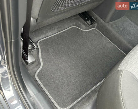 Сірий Хендай Kona Electric, об'ємом двигуна 0 л та пробігом 52 тис. км за 16450 $, фото 47 на Automoto.ua