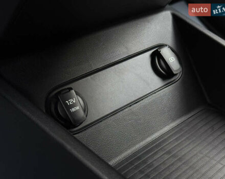 Серый Хендай Kona Electric, объемом двигателя 0 л и пробегом 87 тыс. км за 19552 $, фото 94 на Automoto.ua