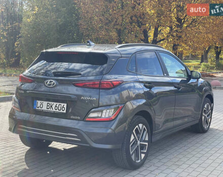 Серый Хендай Kona Electric, объемом двигателя 0 л и пробегом 48 тыс. км за 17390 $, фото 5 на Automoto.ua
