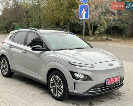 Серый Хендай Kona Electric, объемом двигателя 0 л и пробегом 63 тыс. км за 18450 $, фото 1 на Automoto.ua