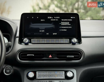 Серый Хендай Kona Electric, объемом двигателя 0 л и пробегом 87 тыс. км за 19552 $, фото 99 на Automoto.ua