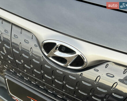 Серый Хендай Kona Electric, объемом двигателя 0 л и пробегом 72 тыс. км за 20154 $, фото 14 на Automoto.ua