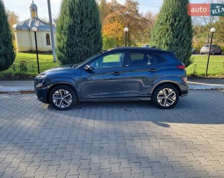 Серый Хендай Kona Electric, объемом двигателя 0 л и пробегом 42 тыс. км за 21500 $, фото 6 на Automoto.ua