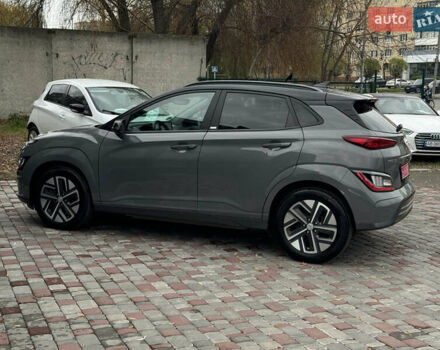 Серый Хендай Kona Electric, объемом двигателя 0 л и пробегом 65 тыс. км за 17999 $, фото 43 на Automoto.ua