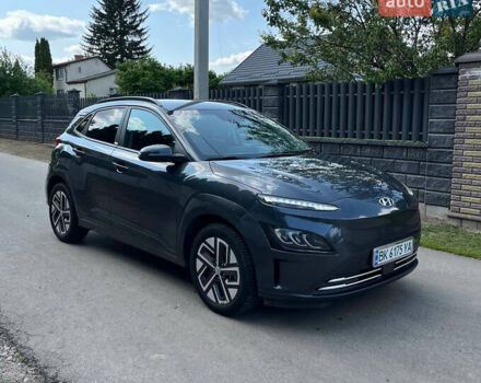Серый Хендай Kona Electric, объемом двигателя 0 л и пробегом 30 тыс. км за 18000 $, фото 5 на Automoto.ua