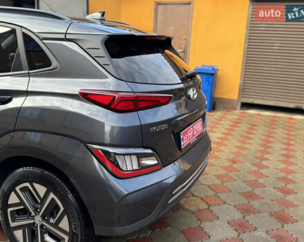 Серый Хендай Kona Electric, объемом двигателя 0 л и пробегом 77 тыс. км за 15999 $, фото 48 на Automoto.ua