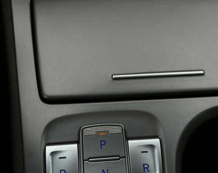 Серый Хендай Kona Electric, объемом двигателя 0 л и пробегом 63 тыс. км за 18450 $, фото 30 на Automoto.ua