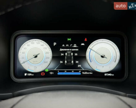 Серый Хендай Kona Electric, объемом двигателя 0 л и пробегом 87 тыс. км за 19552 $, фото 107 на Automoto.ua