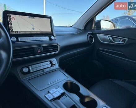 Сірий Хендай Kona Electric, об'ємом двигуна 0 л та пробігом 83 тис. км за 19900 $, фото 73 на Automoto.ua