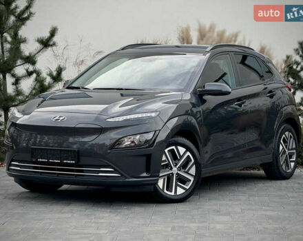 Серый Хендай Kona Electric, объемом двигателя 0 л и пробегом 87 тыс. км за 19552 $, фото 8 на Automoto.ua