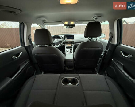 Сірий Хендай Kona Electric, об'ємом двигуна 0 л та пробігом 37 тис. км за 18100 $, фото 19 на Automoto.ua