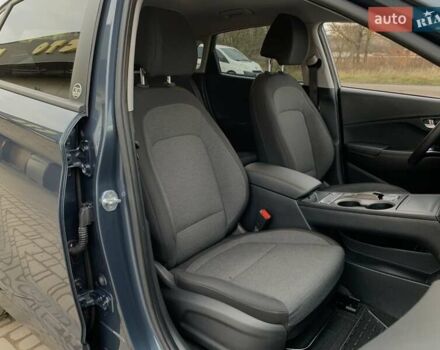 Сірий Хендай Kona Electric, об'ємом двигуна 0 л та пробігом 47 тис. км за 17355 $, фото 37 на Automoto.ua