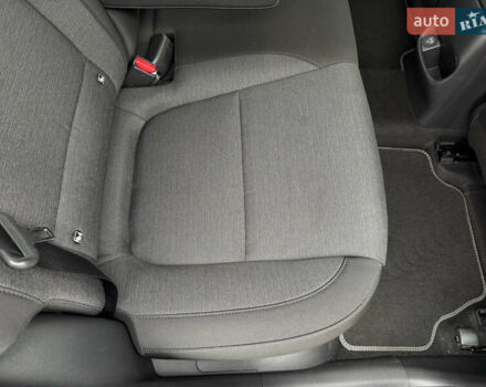 Сірий Хендай Kona Electric, об'ємом двигуна 0 л та пробігом 37 тис. км за 18100 $, фото 33 на Automoto.ua