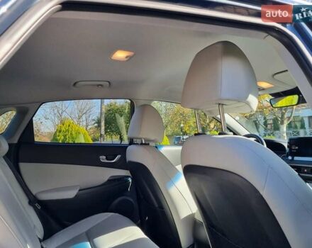 Серый Хендай Kona Electric, объемом двигателя 0 л и пробегом 42 тыс. км за 21500 $, фото 28 на Automoto.ua