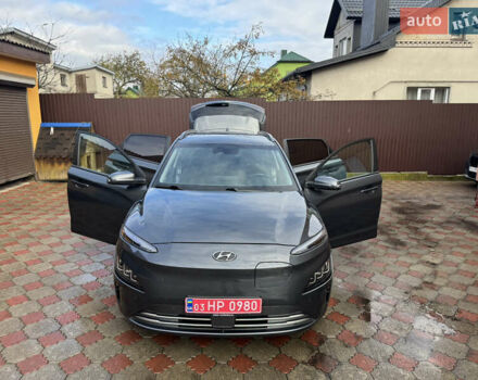 Серый Хендай Kona Electric, объемом двигателя 0 л и пробегом 77 тыс. км за 15999 $, фото 25 на Automoto.ua