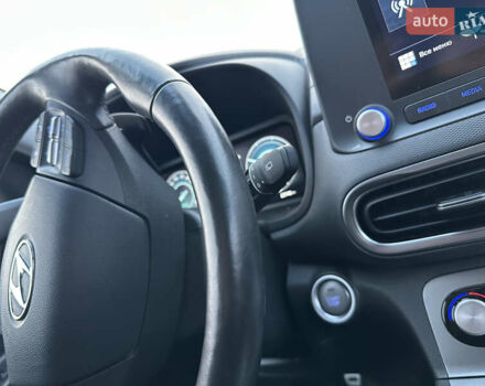 Сірий Хендай Kona Electric, об'ємом двигуна 0 л та пробігом 23 тис. км за 17900 $, фото 27 на Automoto.ua