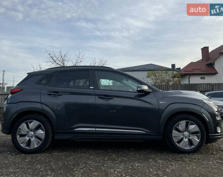 Серый Хендай Kona Electric, объемом двигателя 0 л и пробегом 72 тыс. км за 20154 $, фото 8 на Automoto.ua