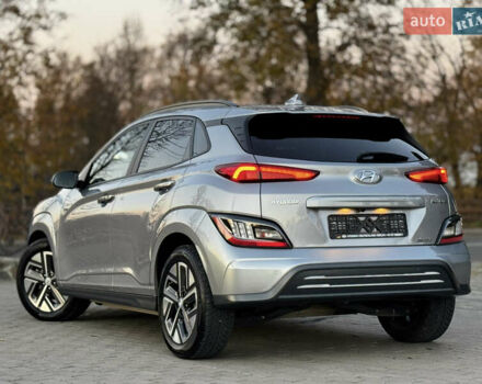 Серый Хендай Kona Electric, объемом двигателя 0 л и пробегом 80 тыс. км за 20700 $, фото 38 на Automoto.ua
