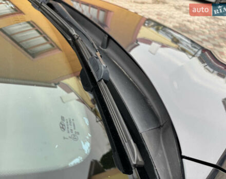 Серый Хендай Kona Electric, объемом двигателя 0 л и пробегом 112 тыс. км за 18499 $, фото 20 на Automoto.ua