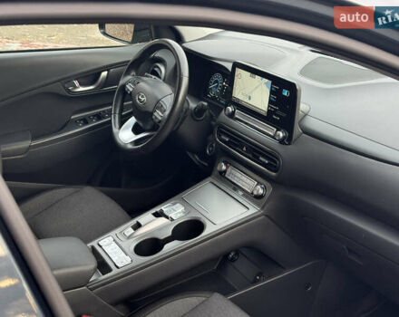 Сірий Хендай Kona Electric, об'ємом двигуна 0 л та пробігом 48 тис. км за 17500 $, фото 1 на Automoto.ua