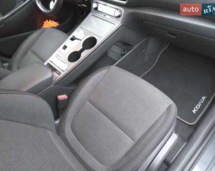 Сірий Хендай Kona Electric, об'ємом двигуна 0 л та пробігом 59 тис. км за 16890 $, фото 44 на Automoto.ua