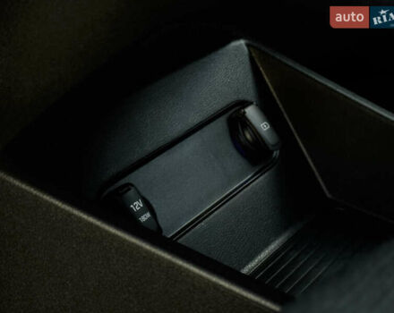 Серый Хендай Kona Electric, объемом двигателя 0 л и пробегом 80 тыс. км за 20700 $, фото 50 на Automoto.ua