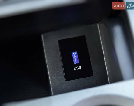 Серый Хендай Kona Electric, объемом двигателя 0 л и пробегом 80 тыс. км за 20700 $, фото 69 на Automoto.ua